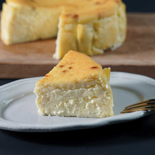 白金スイーツ プレミアムバスクチーズケーキ(ブルーチーズ)