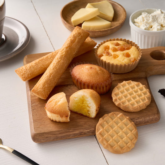 焼きたてチーズタルト専門店「PABLO」（パブロ）スイーツ4種食べ比べ（10個）