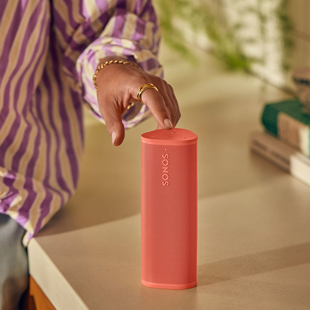 Sonos Roam：防水設計のポータブルスマートスピーカー | Sonos