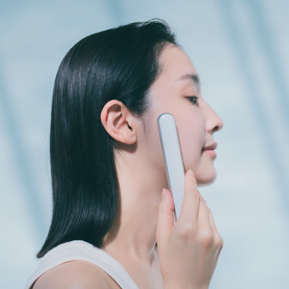 Re・De Suhada スティック美顔器ホワイト Re・De Suhada スティック美顔器 ホワイト – AOYAMA GIFT SALON