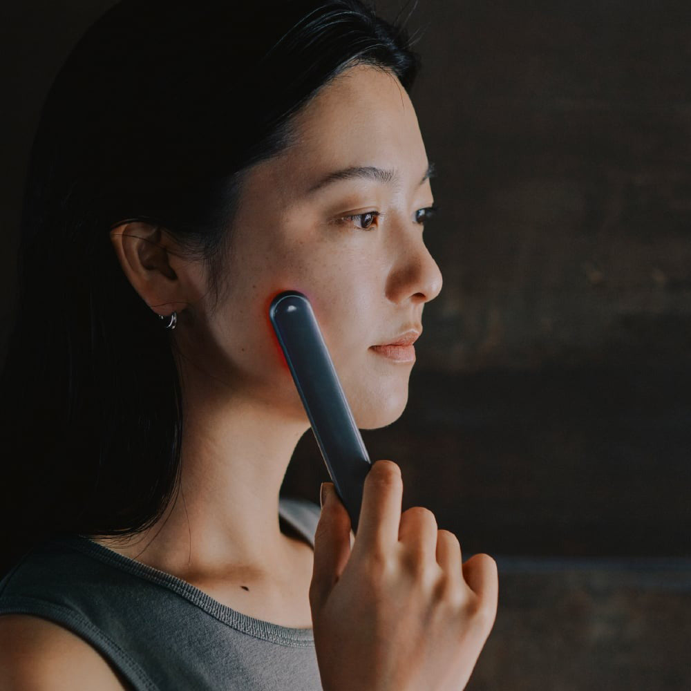 Re・De Suhada スティック美顔器 スペースグレイ Re・De Suhada スティック美顔器 スペースグレー – AOYAMA GIFT SALON