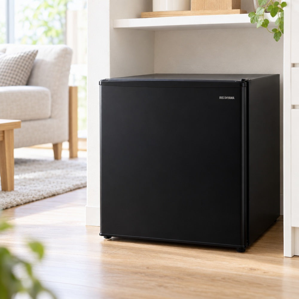 アイリスオーヤマ　冷蔵庫 45L（ブラック）
